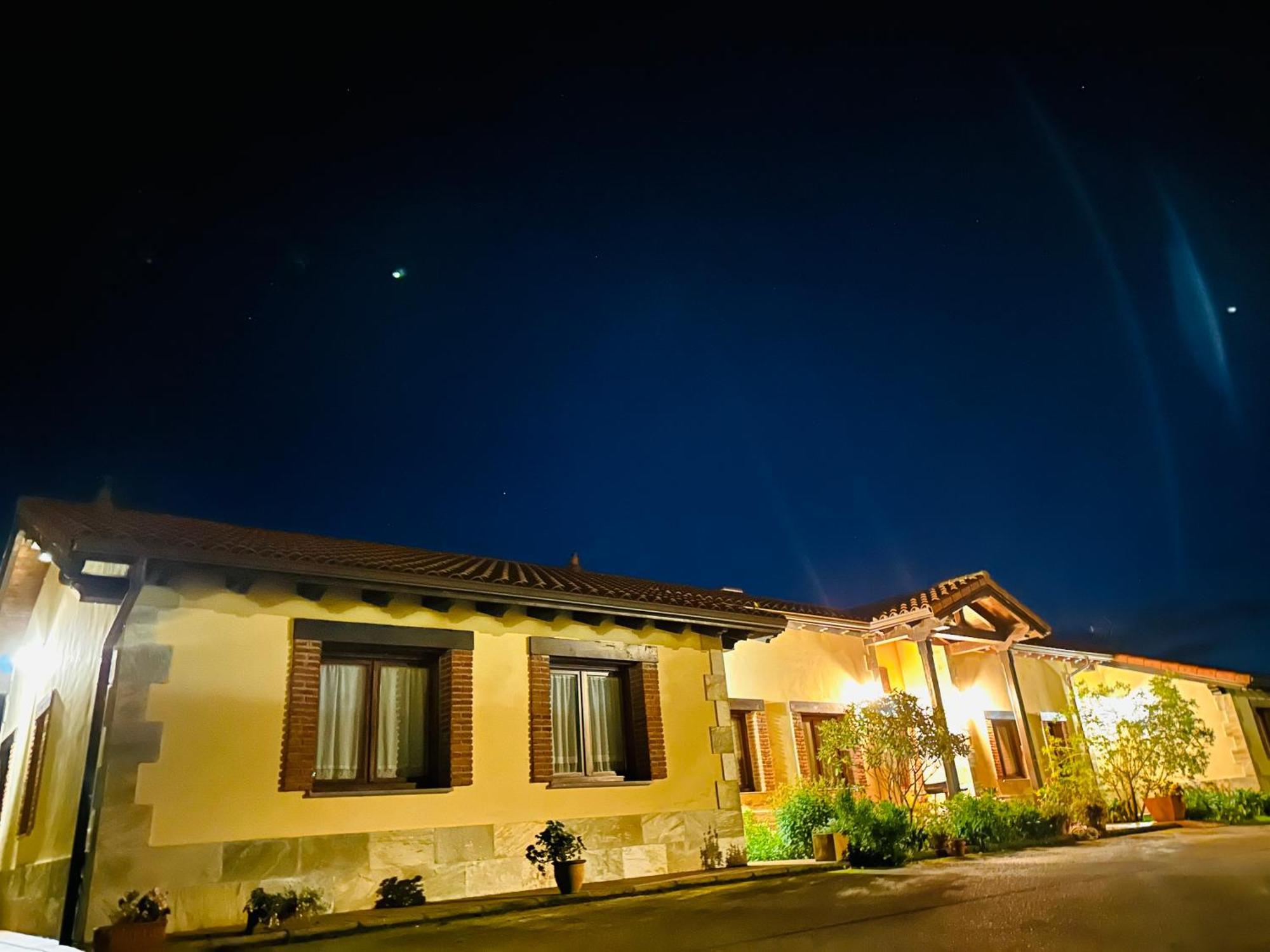 Apartamentos Rurales La Carbayala Oviñana Esterno foto