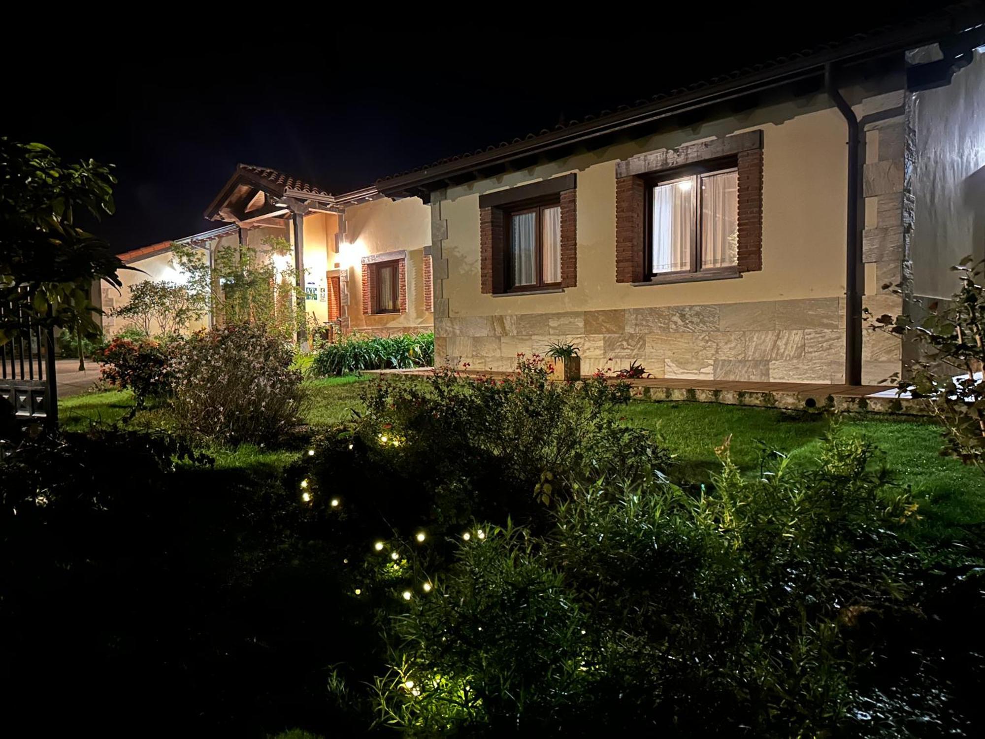 Apartamentos Rurales La Carbayala Oviñana Esterno foto