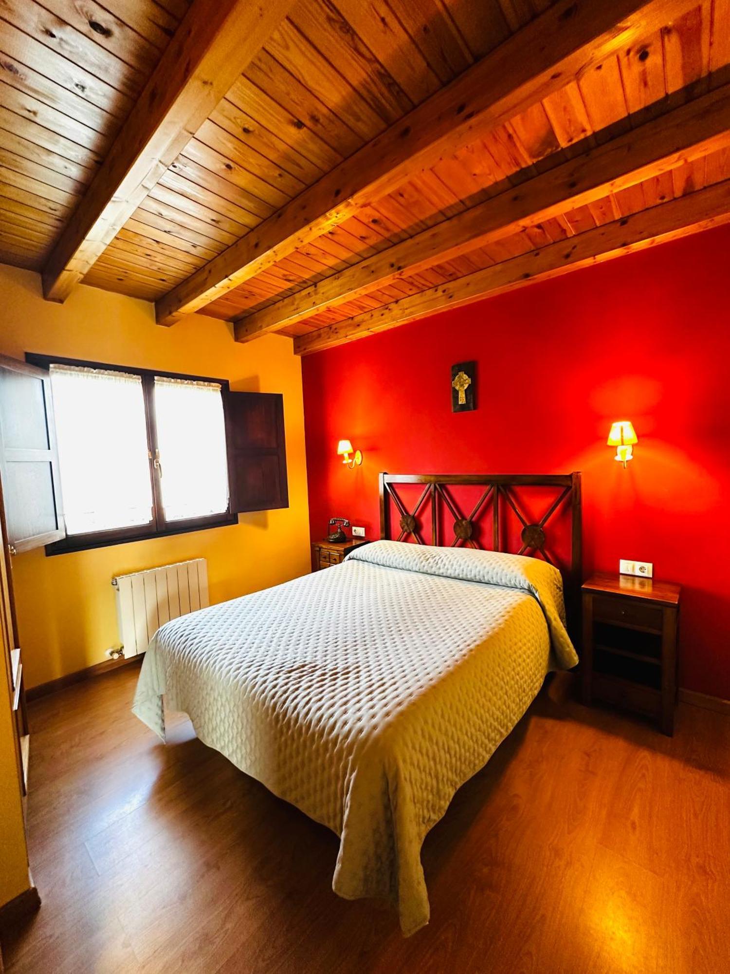 Apartamentos Rurales La Carbayala Oviñana Esterno foto